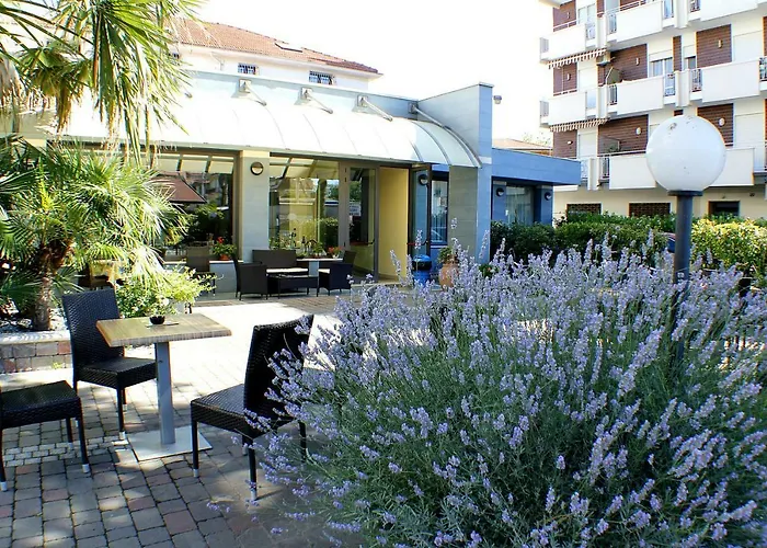 Modena 3*