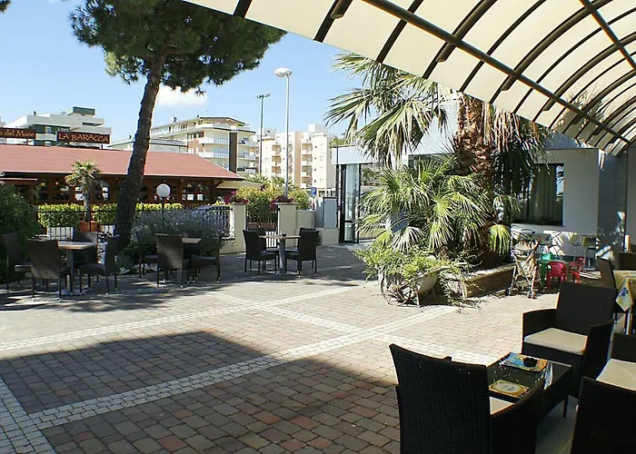 Modena Hotel 3*